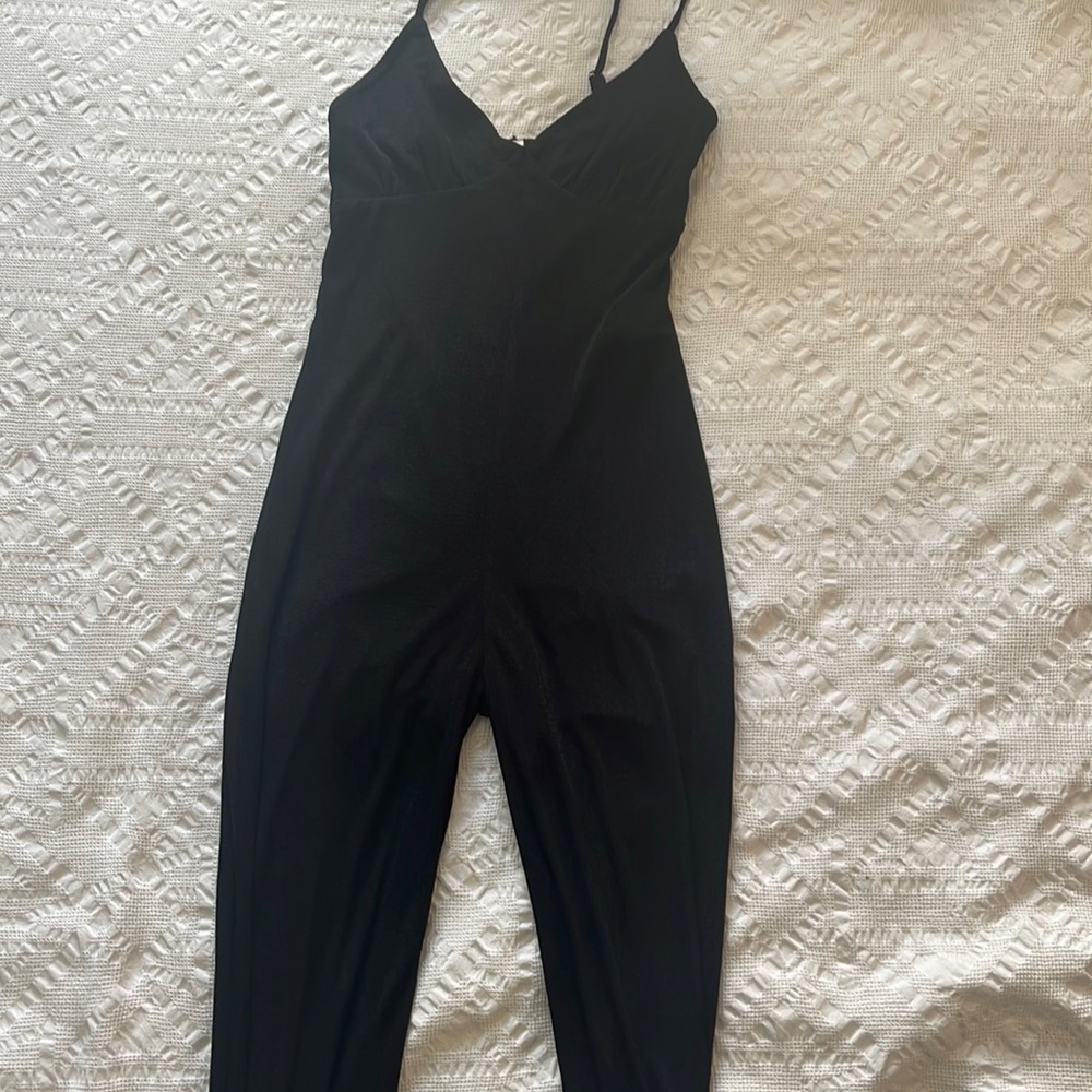 🖤 Black deep V jumpsuit